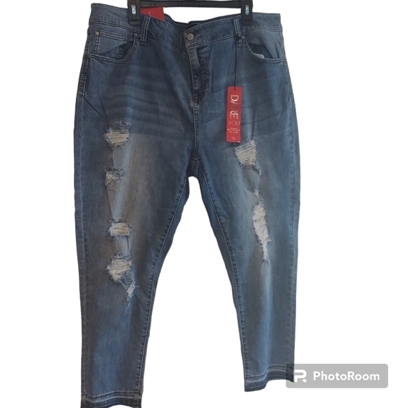 Celebrity Pink Denim - Forever 21 Celebrity Pink Skinny Distressed Raw Hem Ankle Jeans sz plus 22